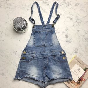NWOT Ashley Mason Medium Wash Shorts Overalls